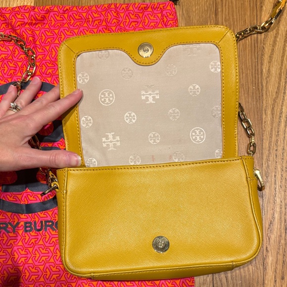 Tory Burch Mustard Crossbody Bag - Picture 5 of 9